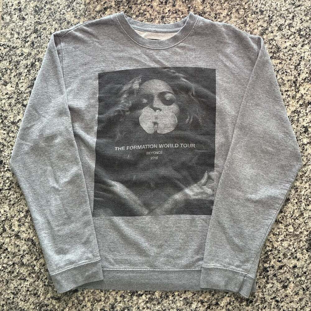 Beyonce The Formation World Tour 2016 Graphic Crewneck Sweatshirt Gray